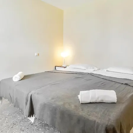 Apartment Two Bedroom Apartment, Near Playa De Las Americas, Free Wifi, Pool