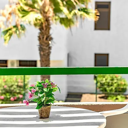 Two Bedroom Apartment, Near Playa De Las Americas, Free Wifi, Pool Apartamento Playa de las Americas (Tenerife)